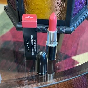 MAC Lipstick - TROPIC TONIC